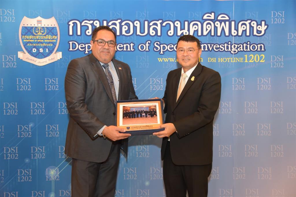 HSI Assistant Director for International Operations visited DSI